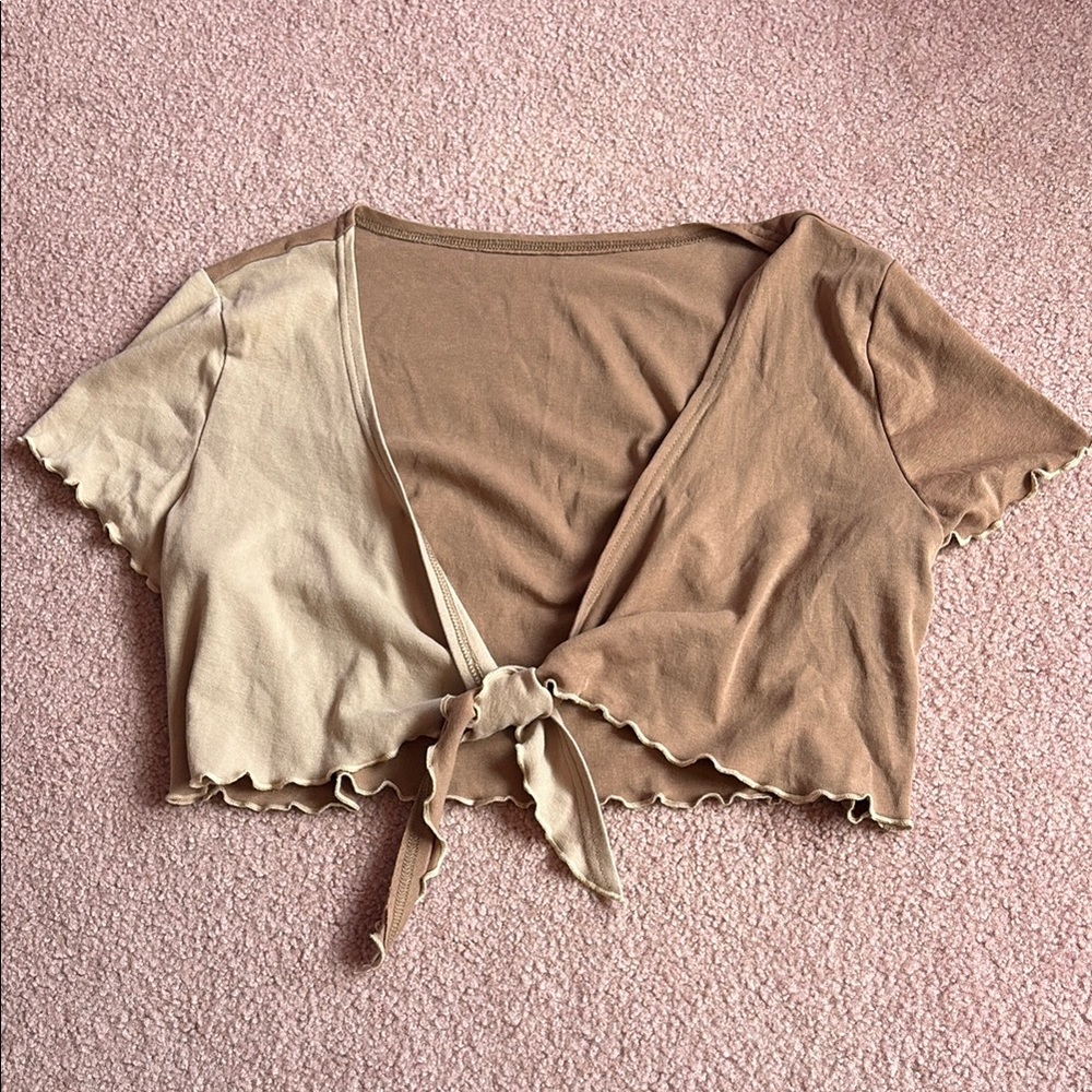 Two Tone Tie Front Crop Top Brown and Tan SHEIN Size Large - Picture 2 of 6